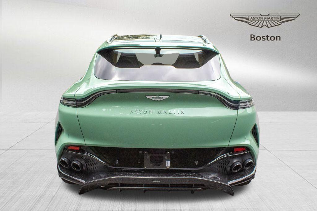 2025 Aston Martin DBX