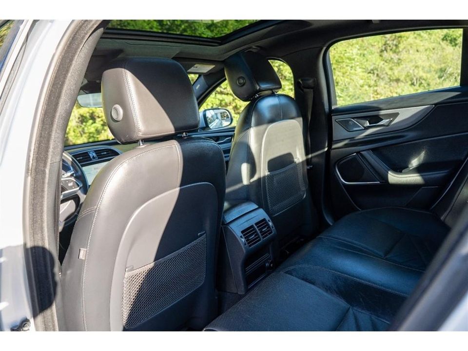 2020 Jaguar XE