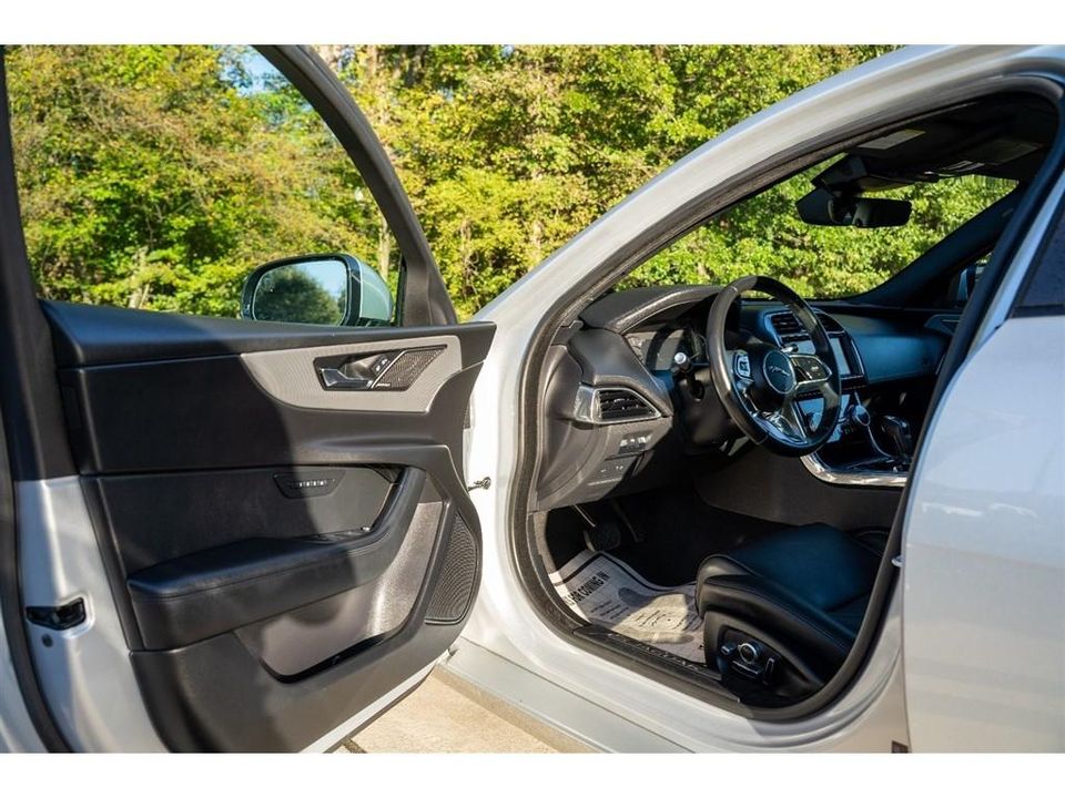 2020 Jaguar XE