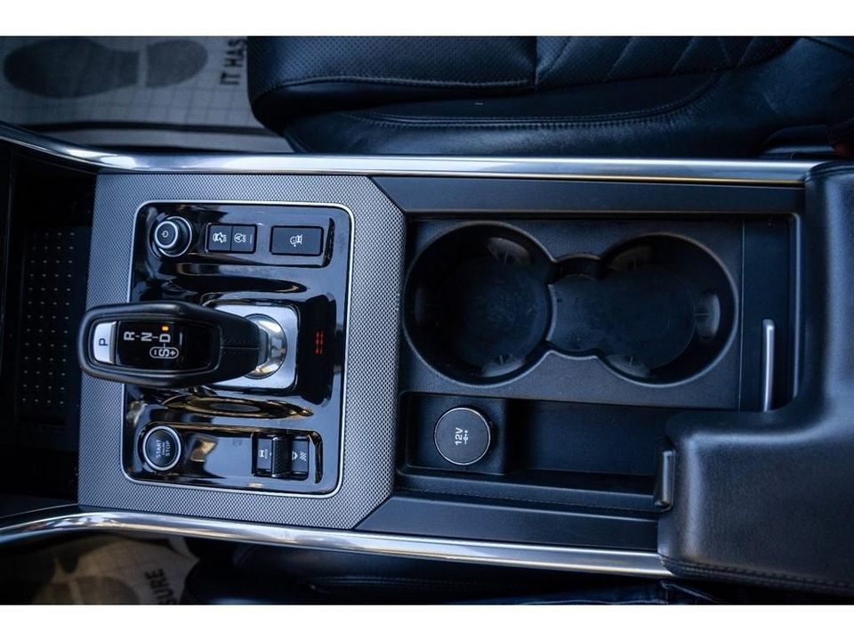 2020 Jaguar XE