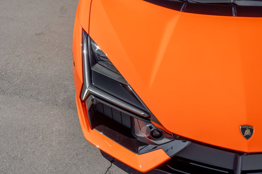 2024 Lamborghini Revuelto
