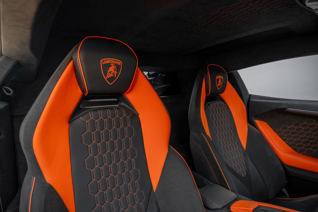 2024 Lamborghini Revuelto