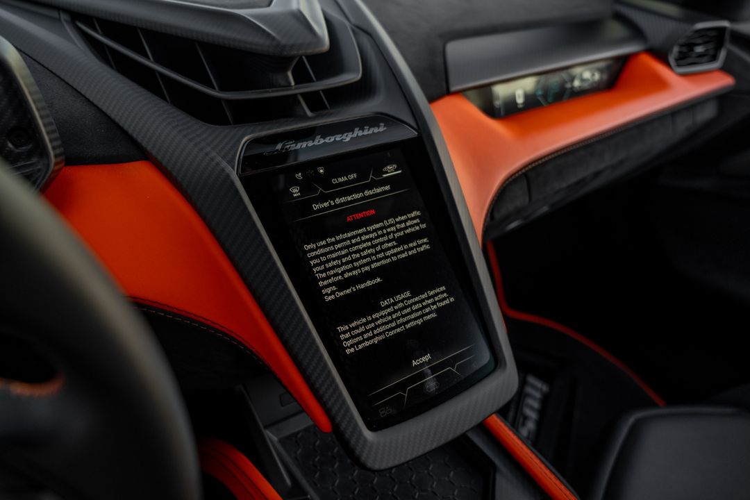 2024 Lamborghini Revuelto