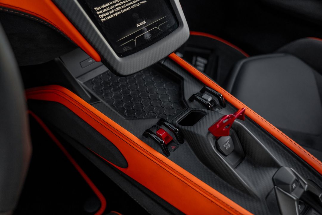 2024 Lamborghini Revuelto