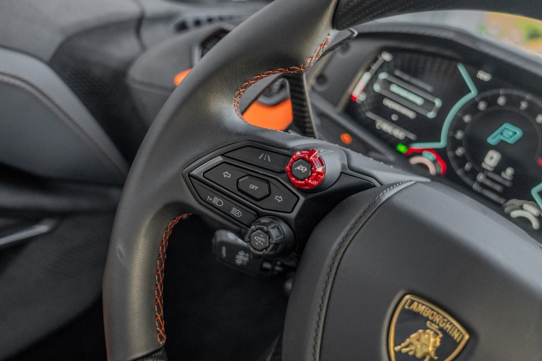 2024 Lamborghini Revuelto
