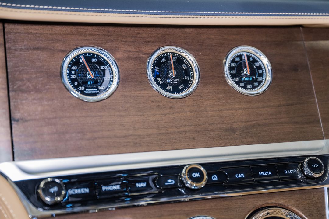 2026 BENTLEY CONTINENTAL GTC AZURE V8