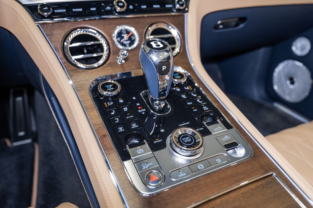 2026 BENTLEY CONTINENTAL GTC AZURE V8