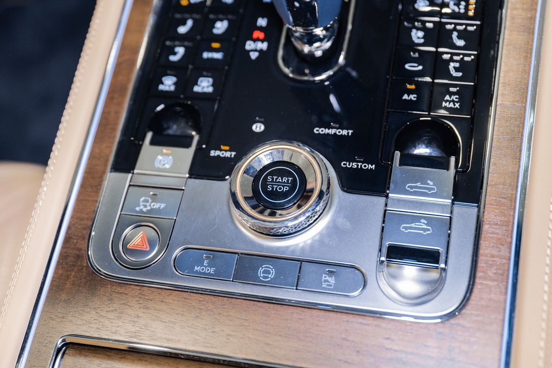 2026 BENTLEY CONTINENTAL GTC AZURE V8