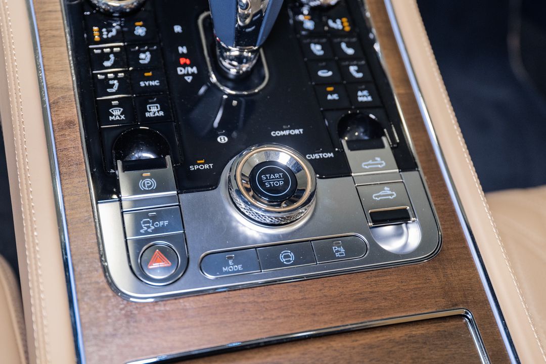 2026 BENTLEY CONTINENTAL GTC AZURE V8