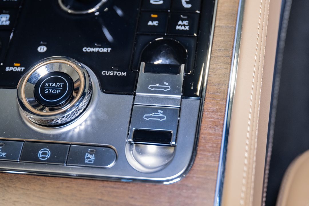 2026 BENTLEY CONTINENTAL GTC AZURE V8