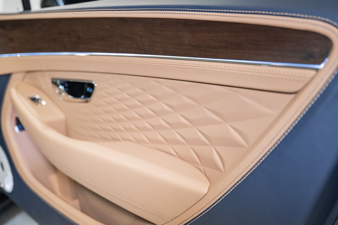 2026 BENTLEY CONTINENTAL GTC AZURE V8