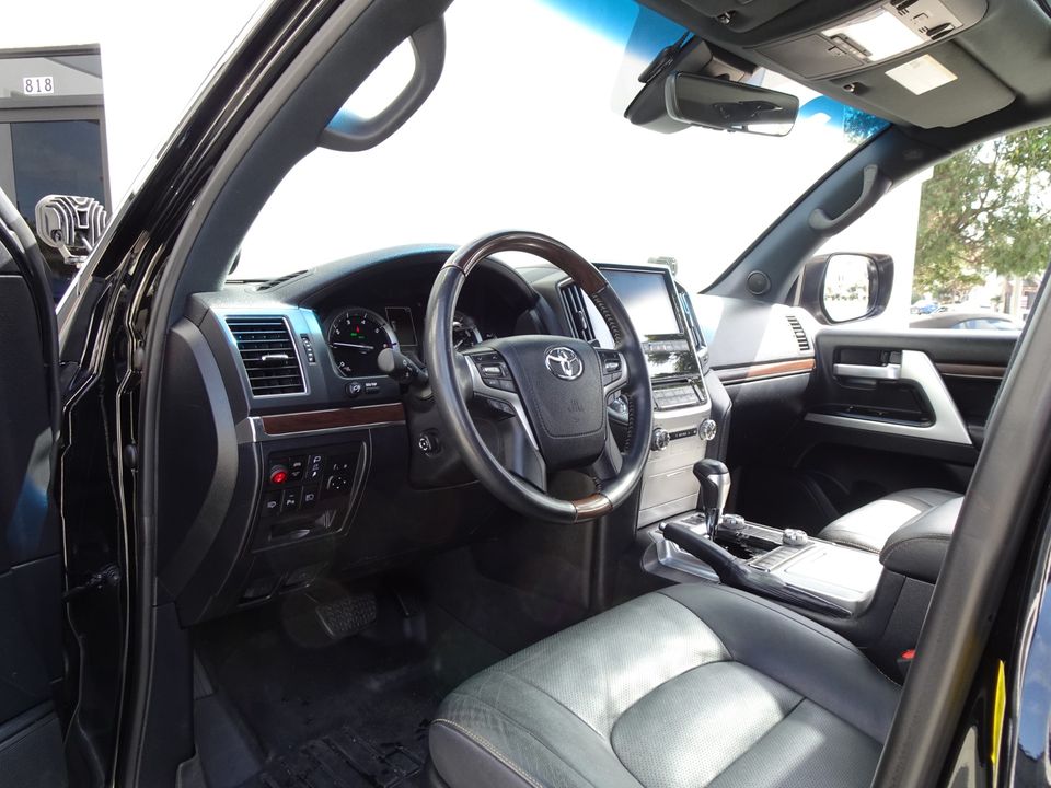 2020 Toyota Land Cruiser