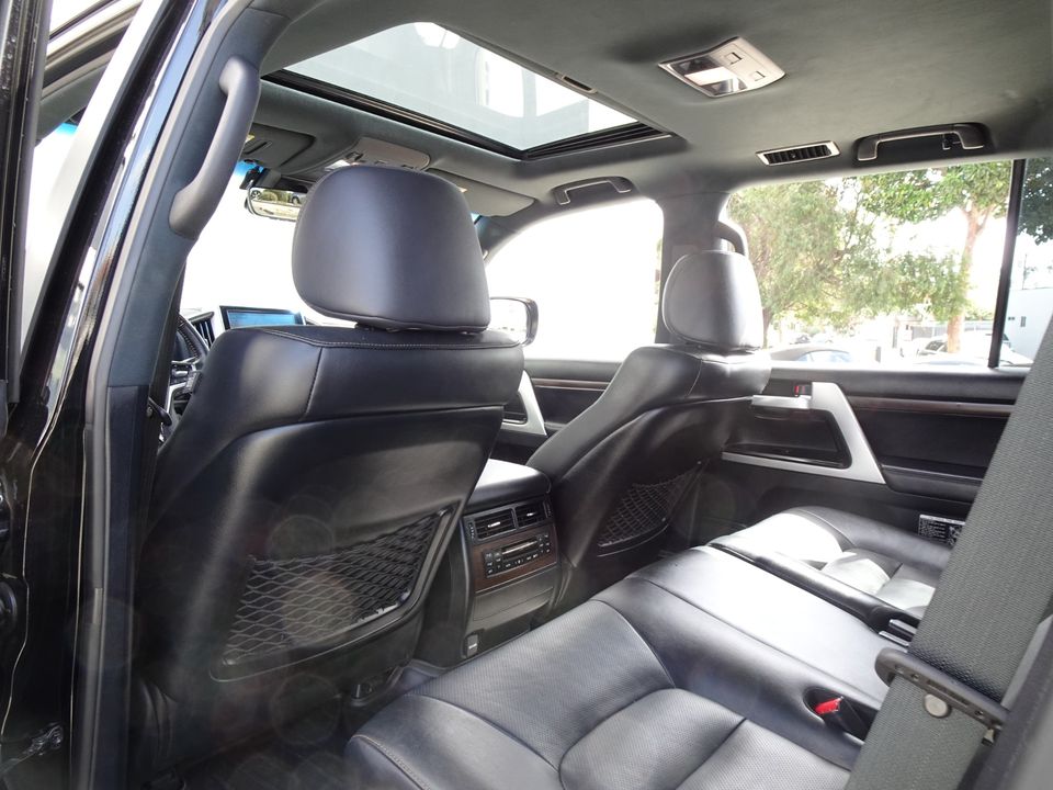 2020 Toyota Land Cruiser