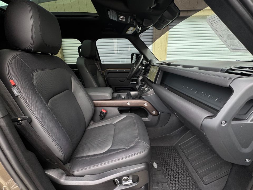 2023 Land Rover Defender