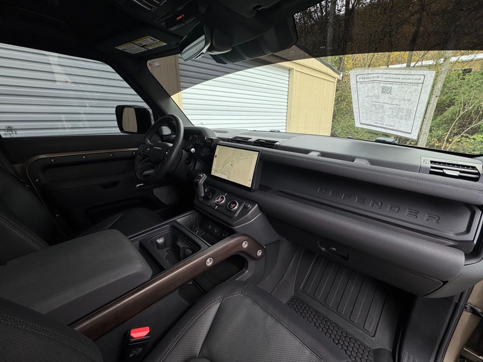 2023 Land Rover Defender