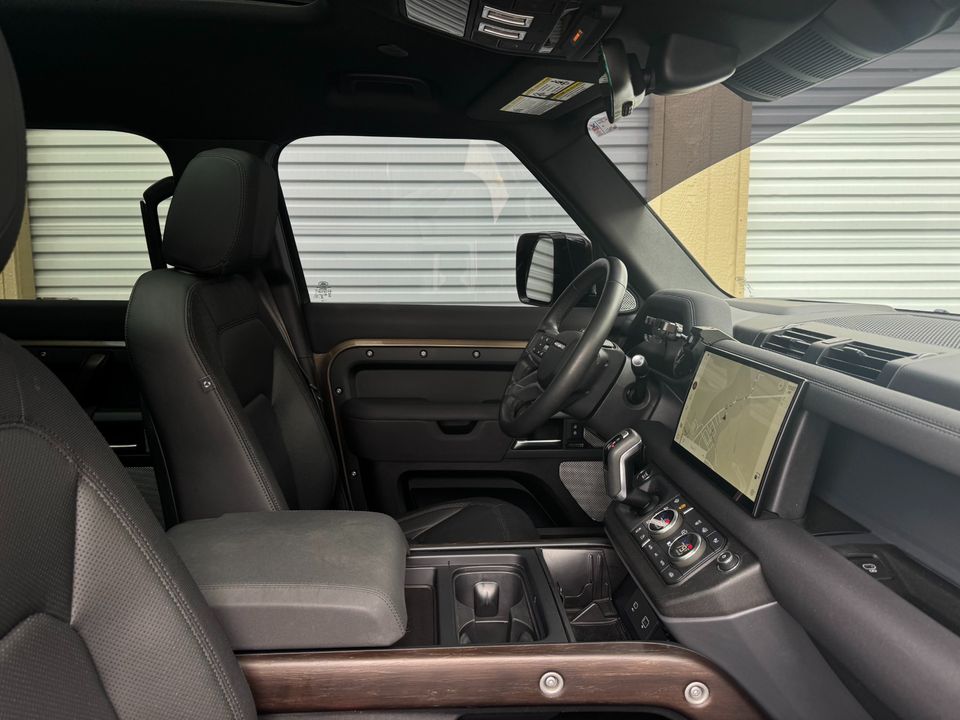 2023 Land Rover Defender