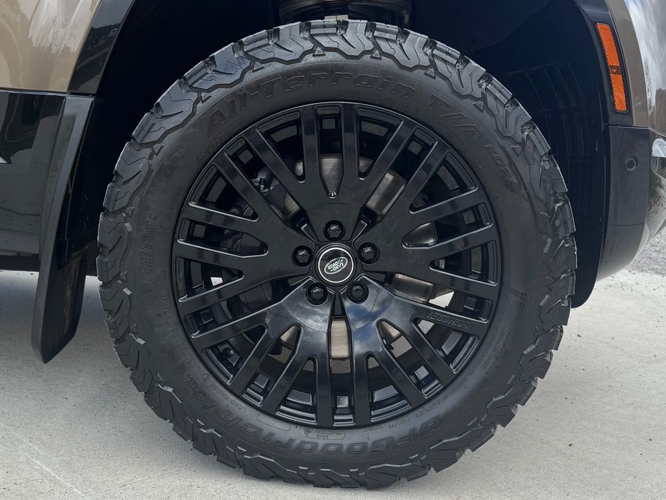 2023 Land Rover Defender