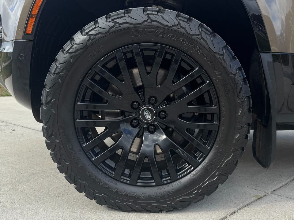 2023 Land Rover Defender