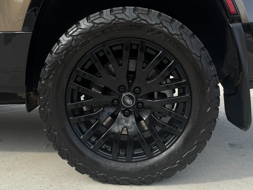 2023 Land Rover Defender