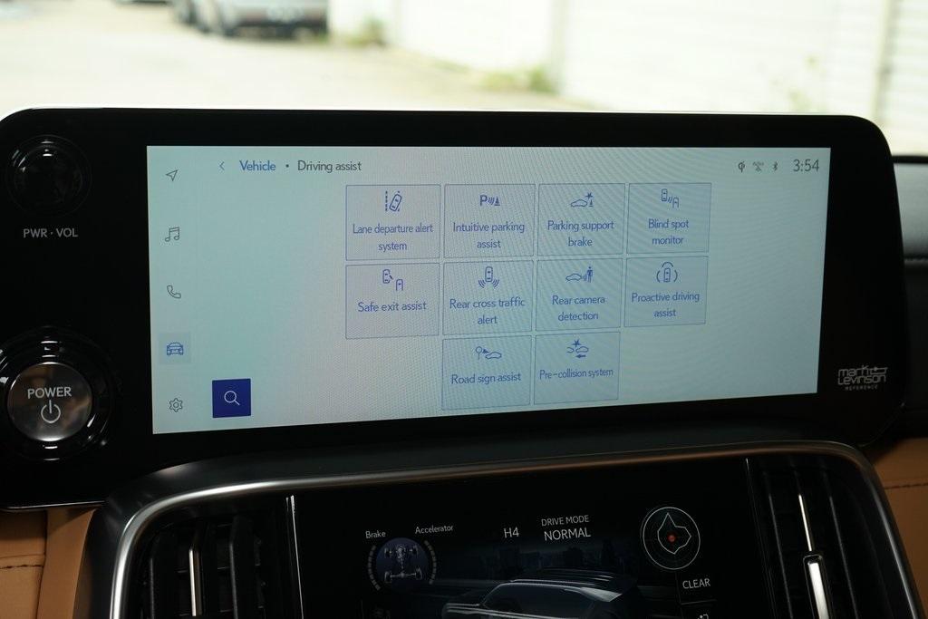 2025 Lexus LX 700H