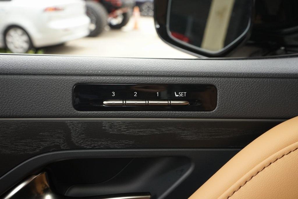 2025 Lexus LX 700H