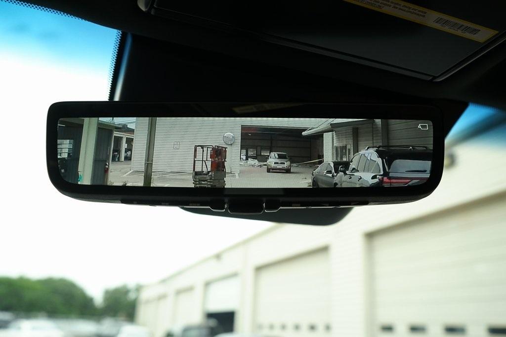 2025 Lexus LX 700H