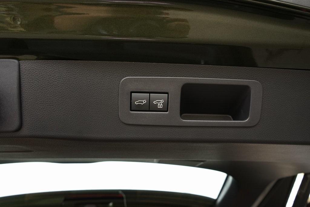 2025 Lexus LX 700H