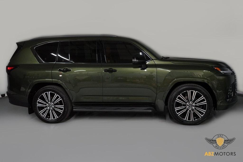 2025 Lexus LX 700H