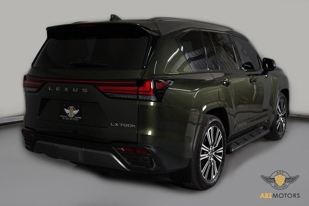 2025 Lexus LX 700H