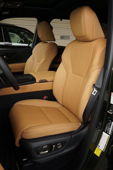 2025 Lexus LX 700H