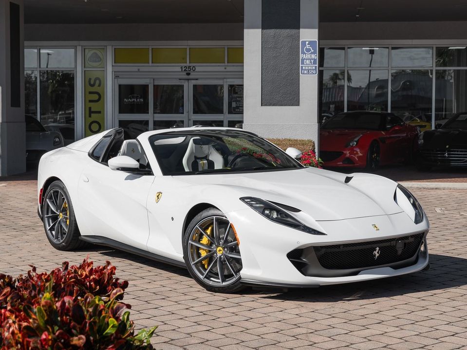 2021 Ferrari 812 GTS