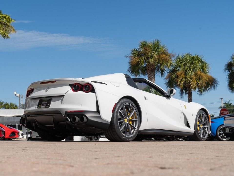 2021 Ferrari 812 GTS