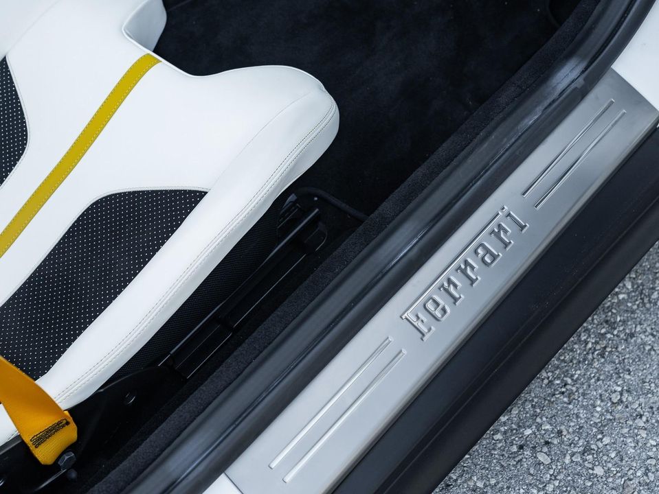 2021 Ferrari 812 GTS