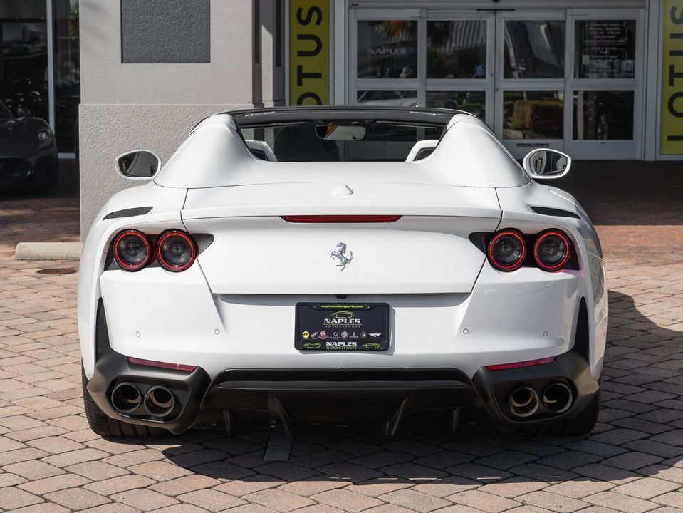 2021 Ferrari 812 GTS