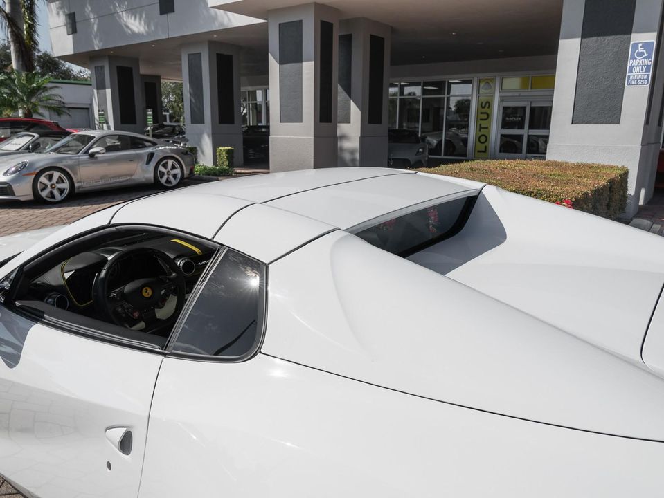 2021 Ferrari 812 GTS