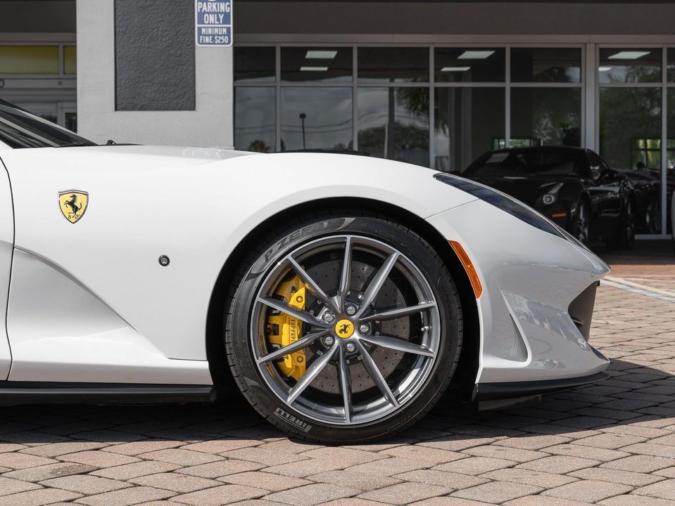 2021 Ferrari 812 GTS