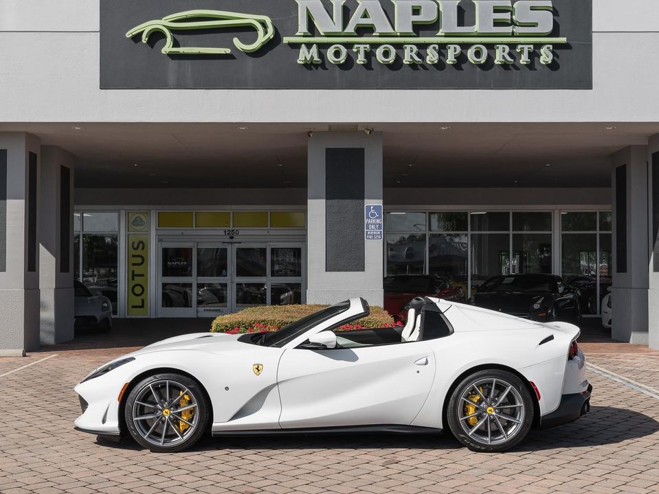 2021 Ferrari 812 GTS