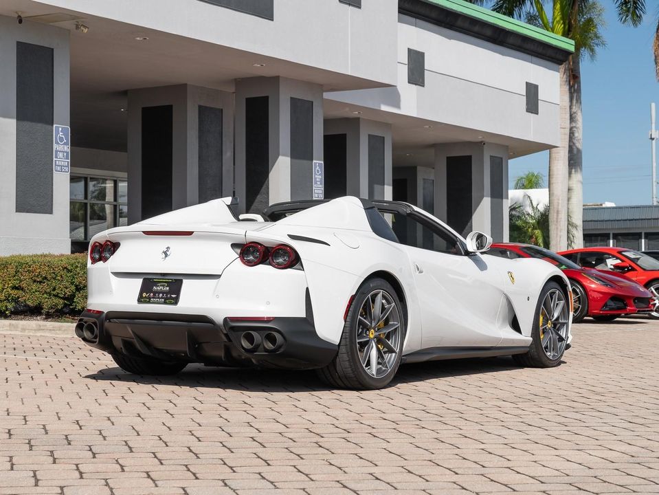 2021 Ferrari 812 GTS