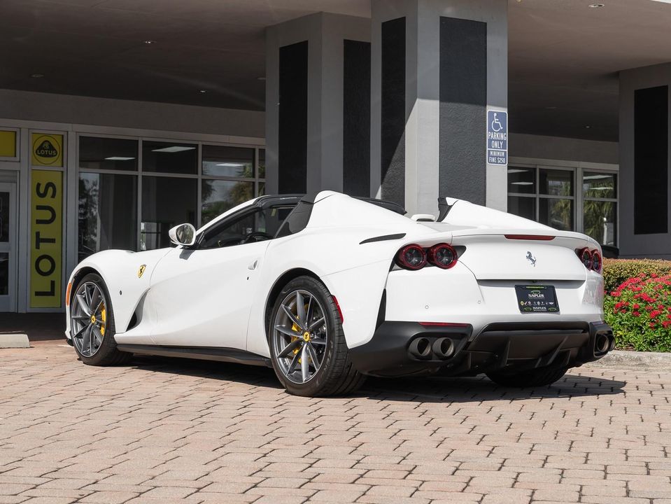 2021 Ferrari 812 GTS