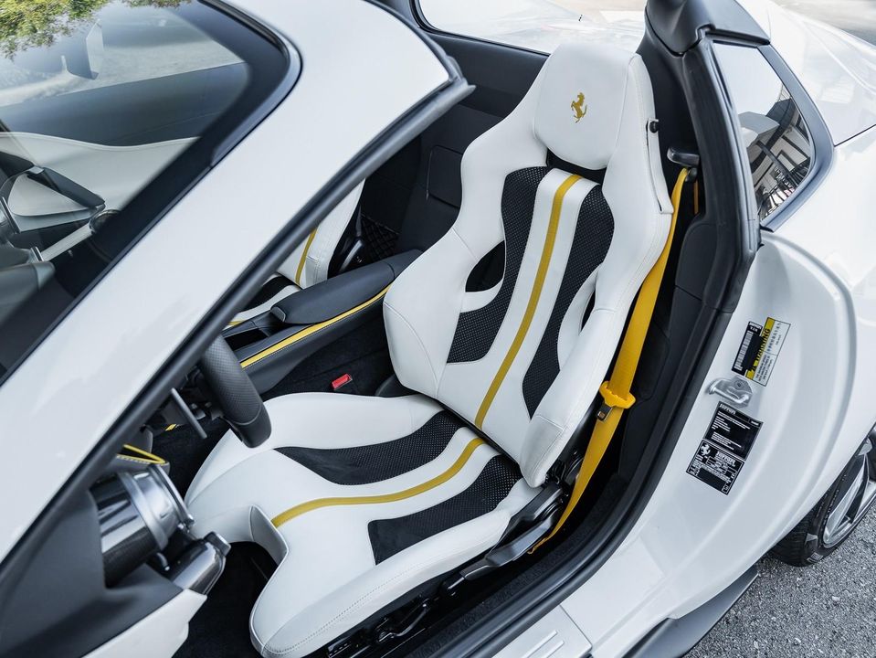 2021 Ferrari 812 GTS