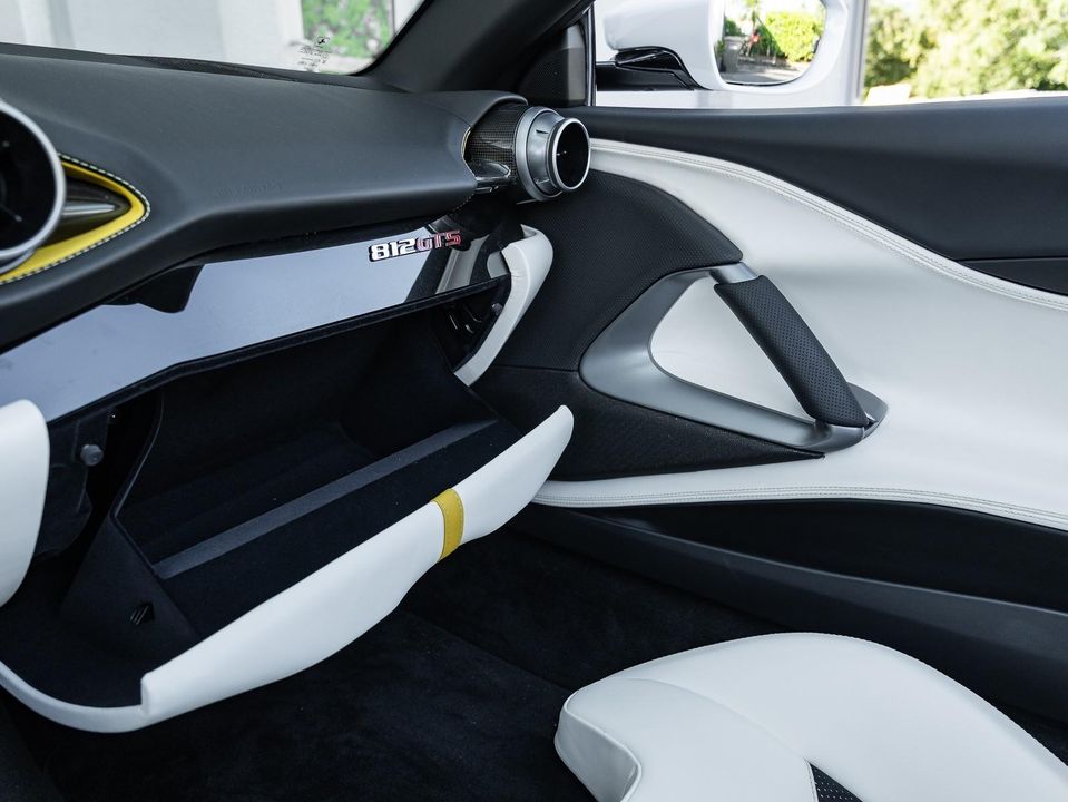 2021 Ferrari 812 GTS