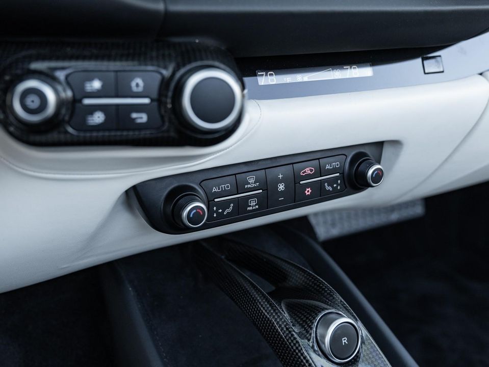 2021 Ferrari 812 GTS