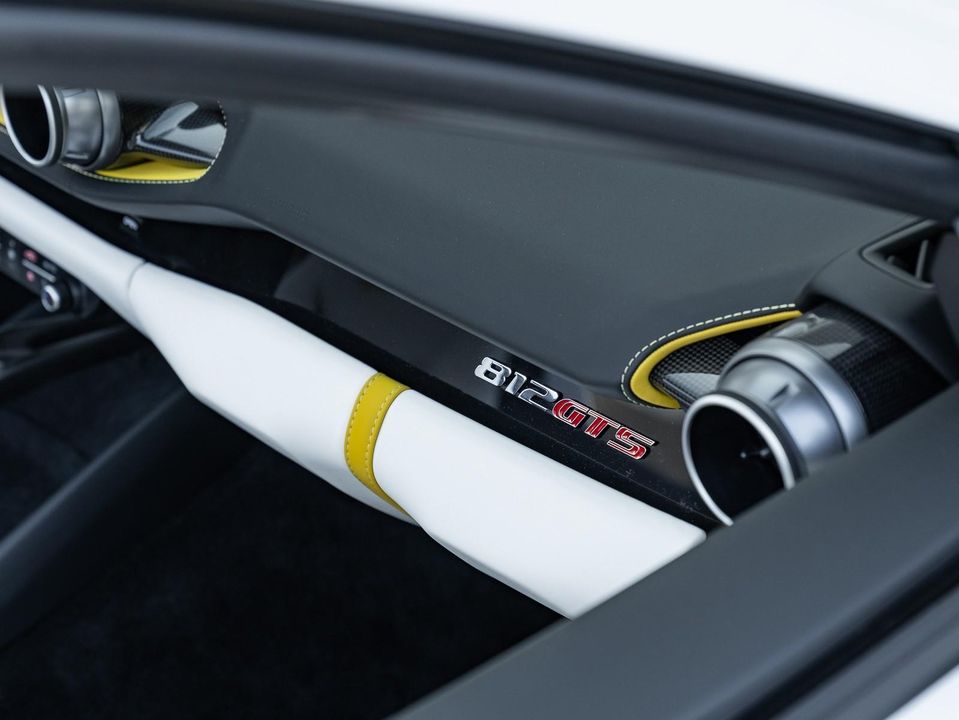 2021 Ferrari 812 GTS