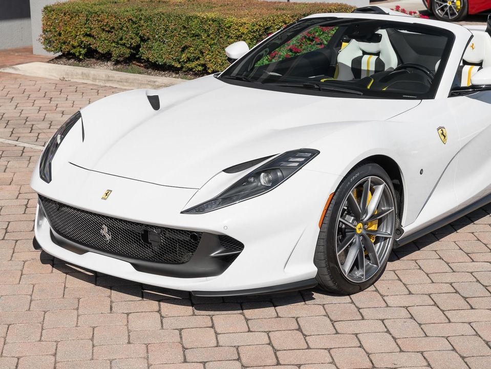 2021 Ferrari 812 GTS