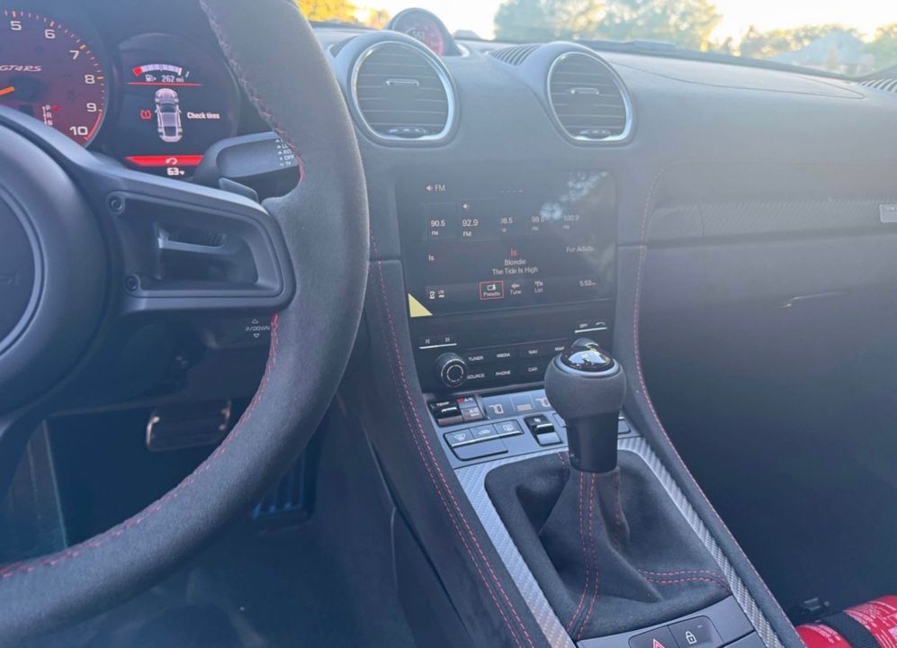 2025 Porsche 718 Cayman