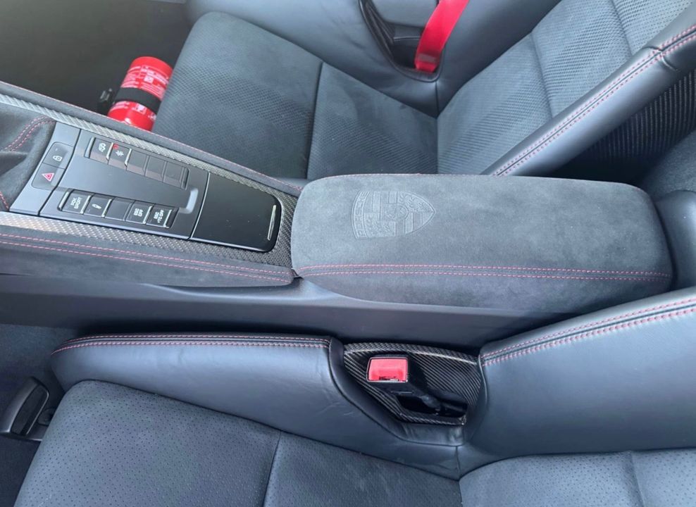 2025 Porsche 718 Cayman