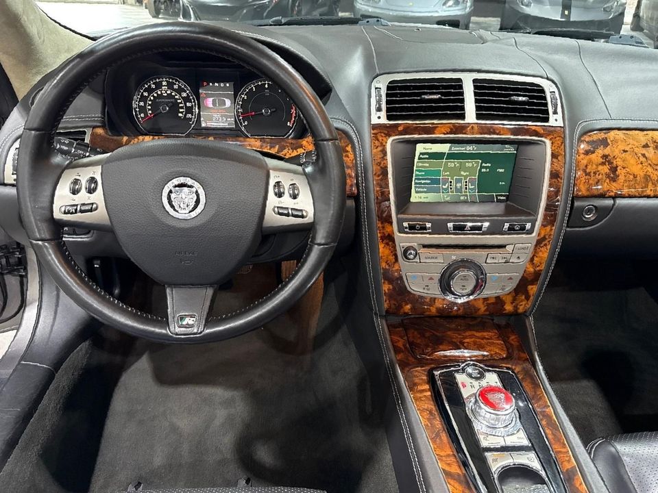 2010 Jaguar XKR