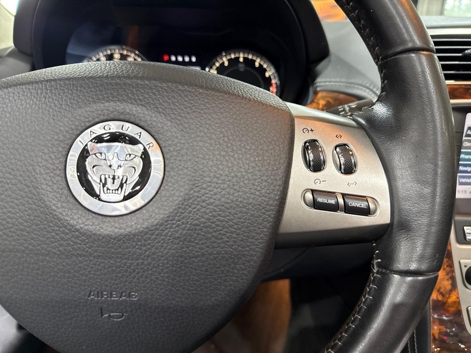 2010 Jaguar XKR