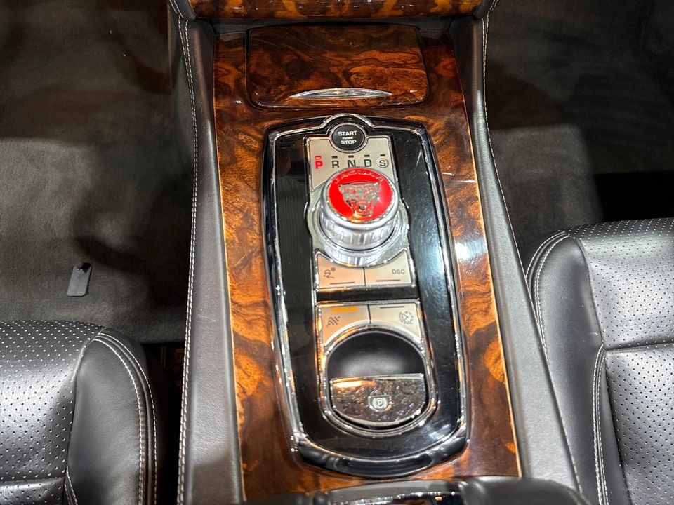 2010 Jaguar XKR