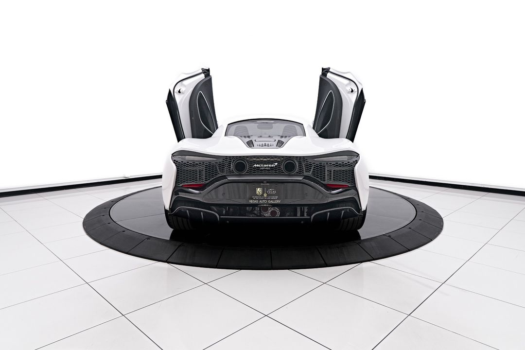 2023 McLaren Artura